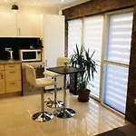 아파트 Baky House