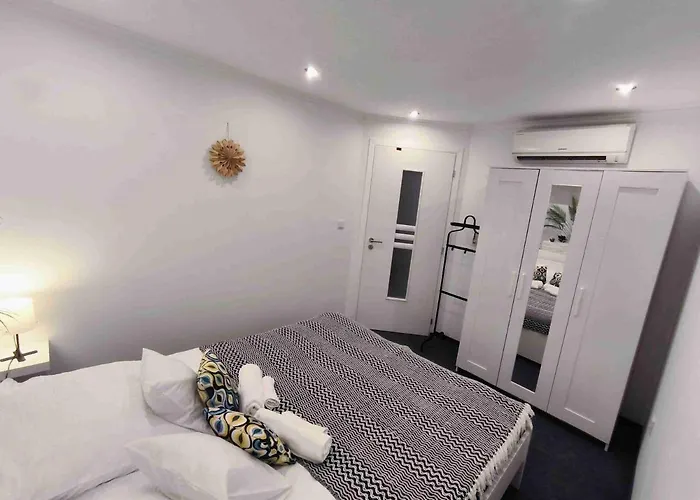 דירה Baky House בלטונללה