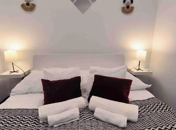 Baky House בלטונללה